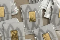 Emas batangan Antam dengan berbagai ukuran yang diperdagangkan pada harga stabil saat Idul Fitri. Foto  Abit/FB