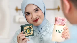 THR Lebaran tidak hanya untuk belanja, menyisihkan sebagian untuk investasi emas dapat menjadi langkah awal membangun aset masa depan. Foto Antam