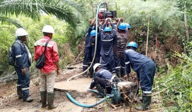Kru Elnusa bertugas di jalur seismik Sulawesi saat Idulfitri dengan suasana sederhana di lokasi operasi.