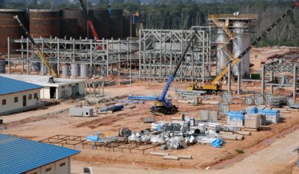 Pemerintah percepat hilirisasi dan ketahanan energi, dorong investasi ratusan triliun serta optimalkan sumber daya alam nasional.