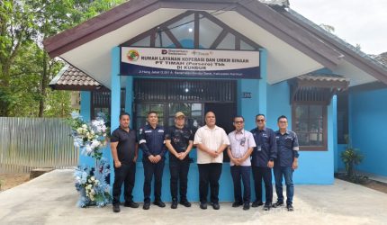 Rumah Batik binaan PT Timah di Pulau Kundur sebagai pusat kegiatan dan produksi UMKM.