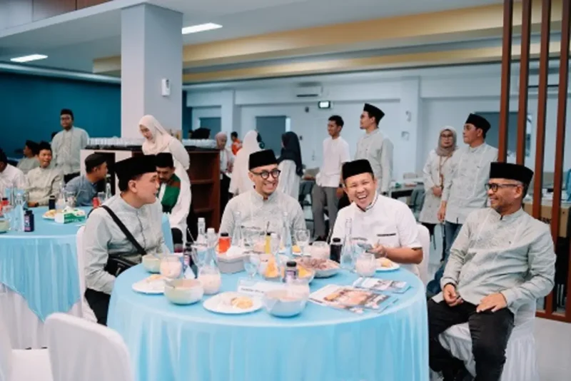 Manajemen PT Vale bersama Pemkab Morowali dan Forkopimda saat buka puasa bersama di Bahomotefe. Humas Vale