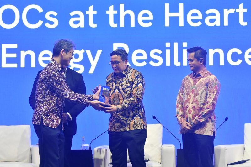 Wakil Direktur Utama Pertamina, Oki Muraza, dalam diskusi bertema Global Challenges: NOCs at the Heart of Energy Resilience pada ajang IPA Convex ke-50.