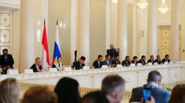 Indonesia dan Rusia memperkuat kerja sama energi melalui forum SKB ke-14 di Kazan, termasuk investasi migas, EBT, dan nuklir damai.