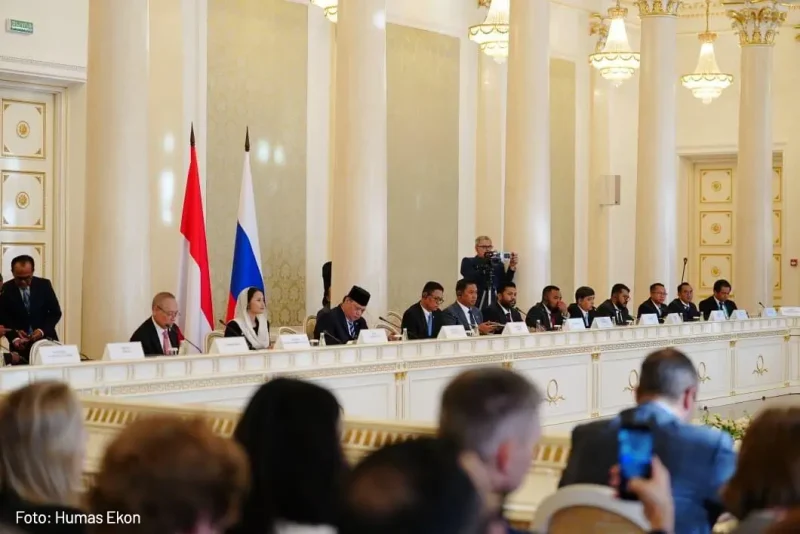 Indonesia dan Rusia memperkuat kerja sama energi melalui forum SKB ke-14 di Kazan, termasuk investasi migas, EBT, dan nuklir damai.