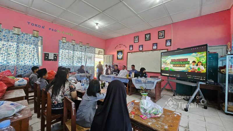 PT TIMAH Edukasi Siswa Kelola Sampah Plastik