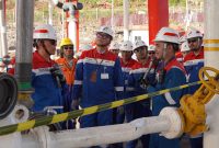  Komisaris Utama PT Pertamina (Persero), Mochamad Iriawan meninjau sejumlah fasilitas operasional Pertamina di Kota Kupang, Nusa Tenggara Timur (NTT), Jumat, 12 Juni 2026